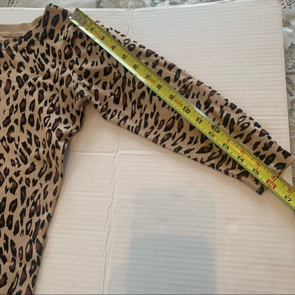 Demanding women’s leopard print sweater top, size small, slim fit. - Picture 11 of 12